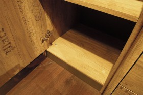 Шкаф для белья «Пилигрим» (Дуб Каньон светлый, Фон серый) в Черлаке - cherlak.katalogmebeli.com | фото 5